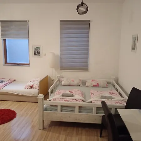 Apartment Aicha *